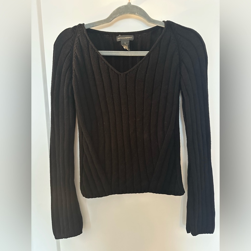NWOT SIZE MEDIUM 100%Cotton Banana Republic Black Knit Sweater